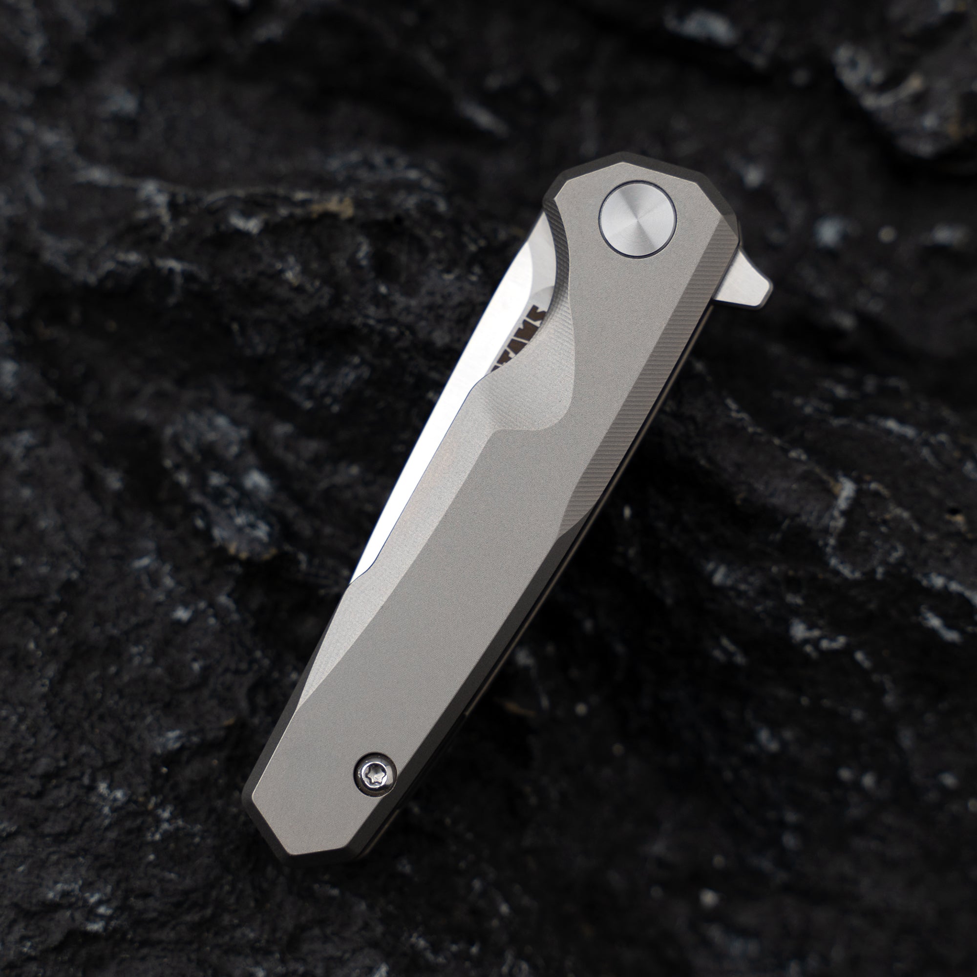 Mini Knife 2.16'' 14C28N Blade + Titanium Handle - Frame Lock - Flipper - T019