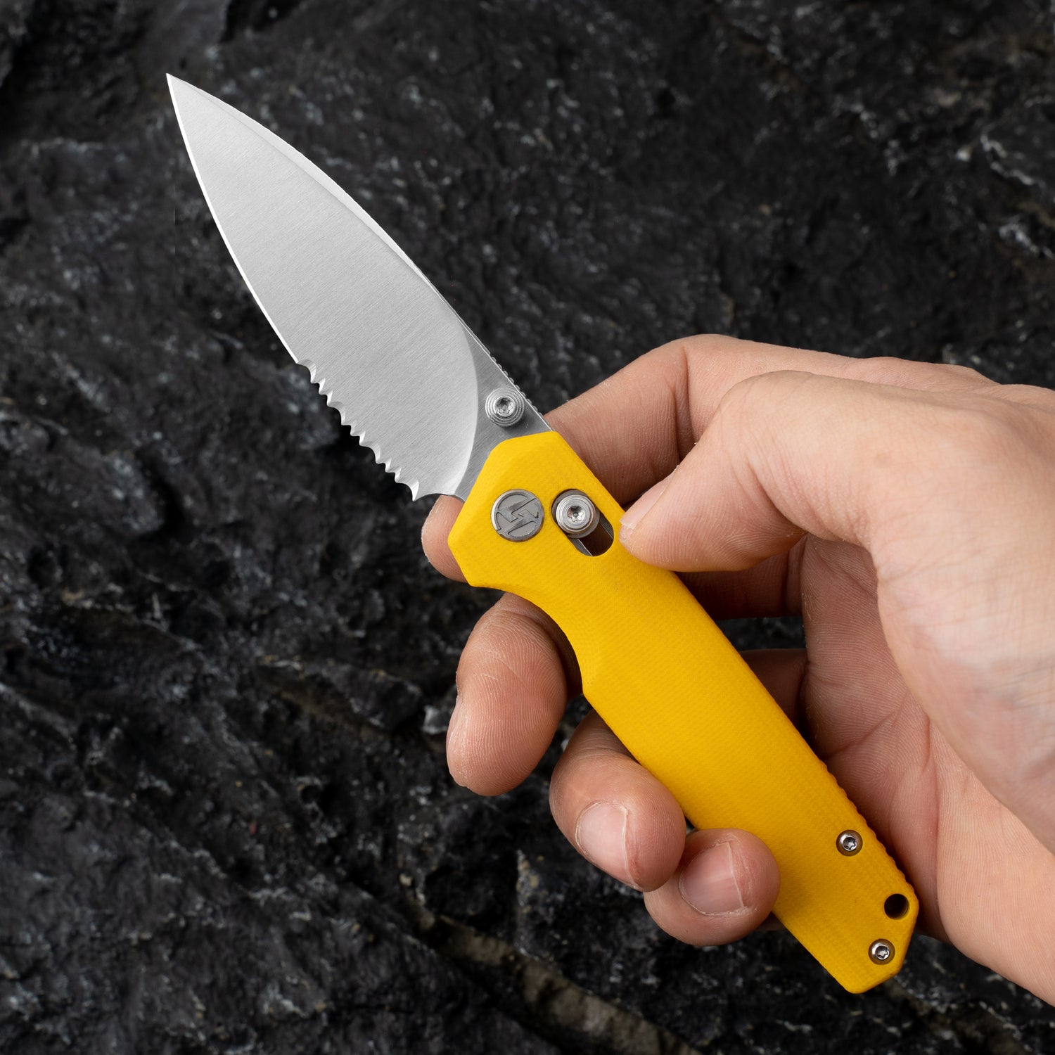 Youth Bird G053 Serrated Pocket Knife 3'' 14C28N Blade+G10 Handle- Crossbar Lock-Thumb stud