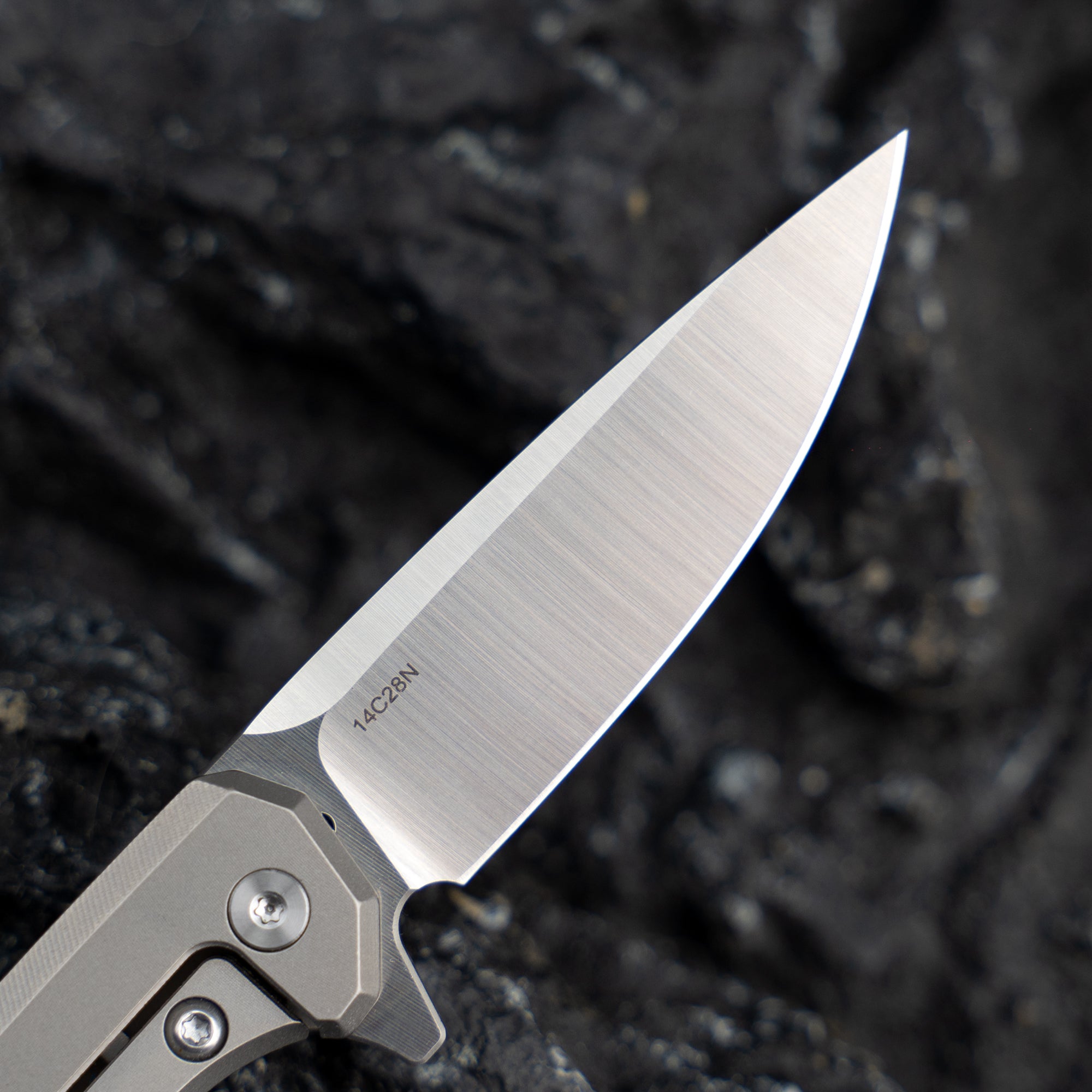 Mini Knife 2.16'' 14C28N Blade + Titanium Handle - Frame Lock - Flipper - T019