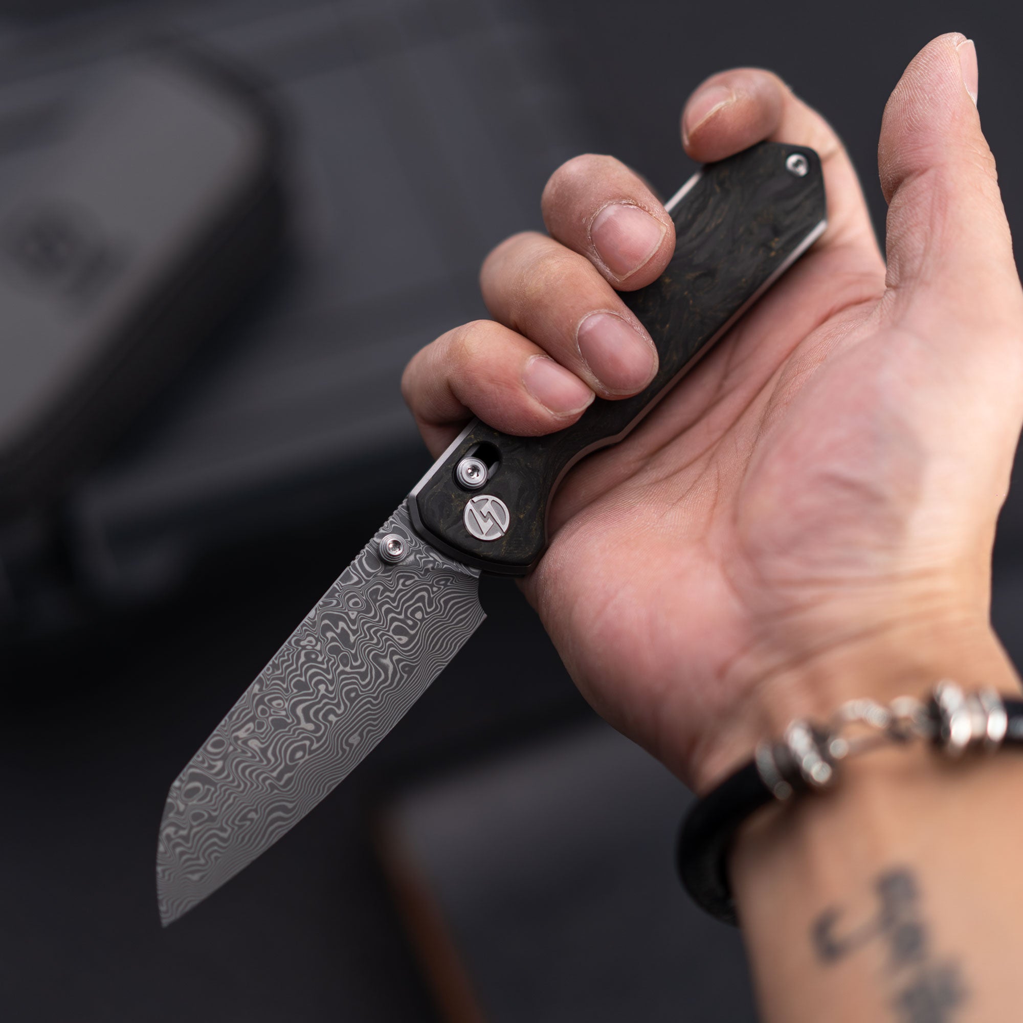 Imperial Penguin M060(3.35''+Damascus+Carbon fibre)-Axis lock-thumb stud