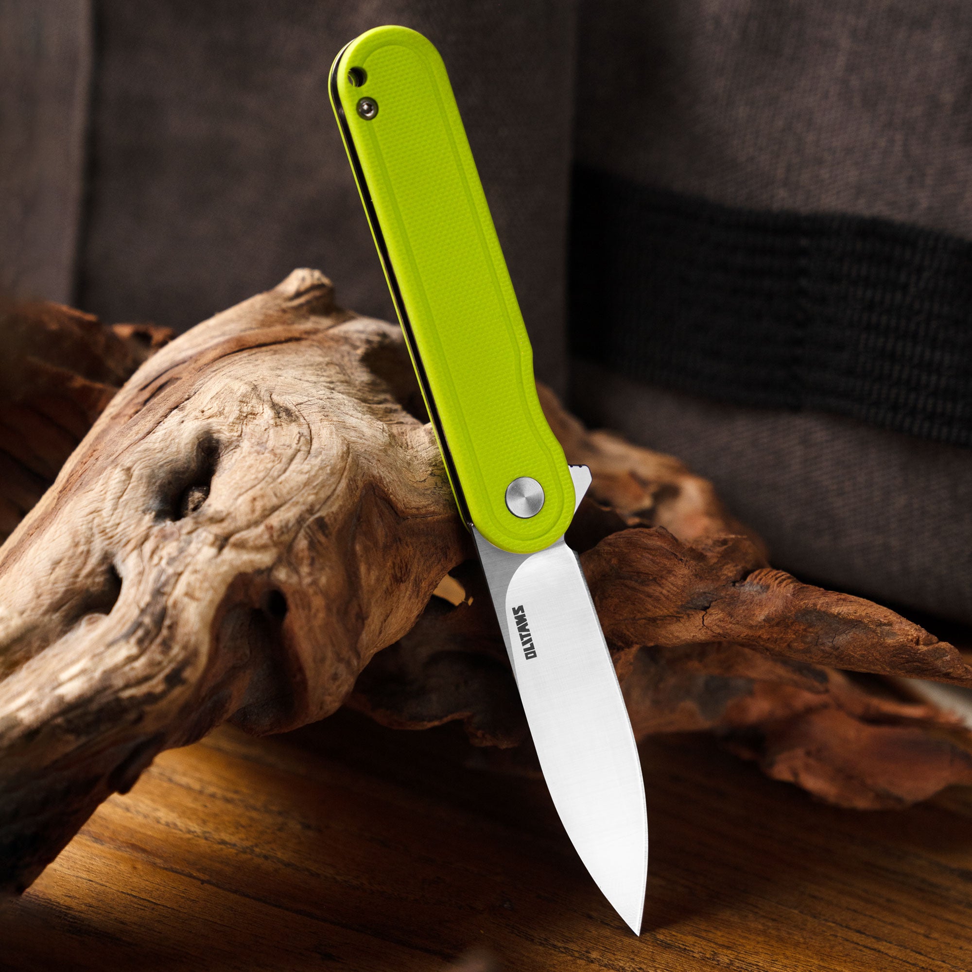Rocket G040 (2.75''+D2+Neon Green G10)-Liner Lock-Flipper