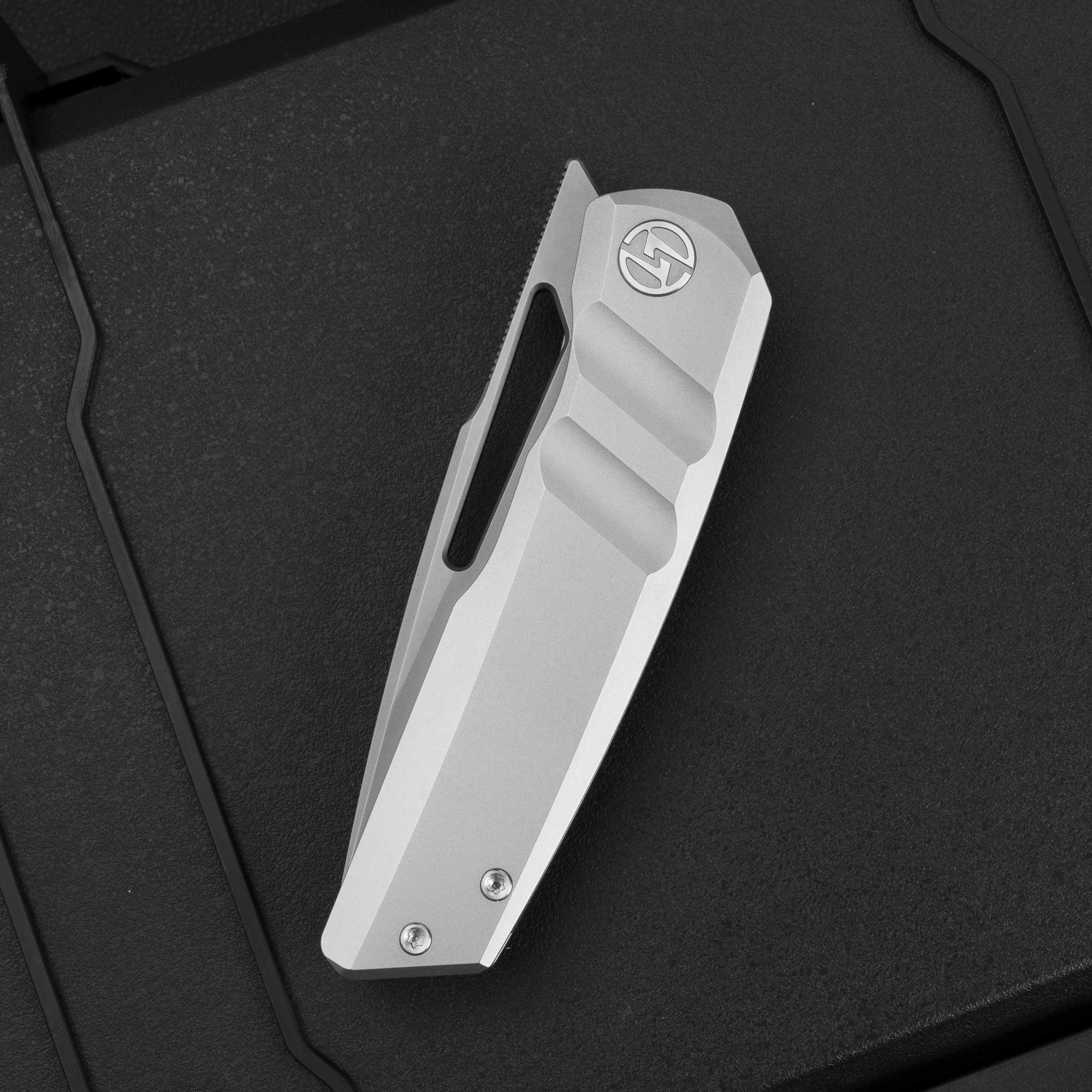 Sworf T077（3.4"+Bohler M390 +Titanium）Liner Lock