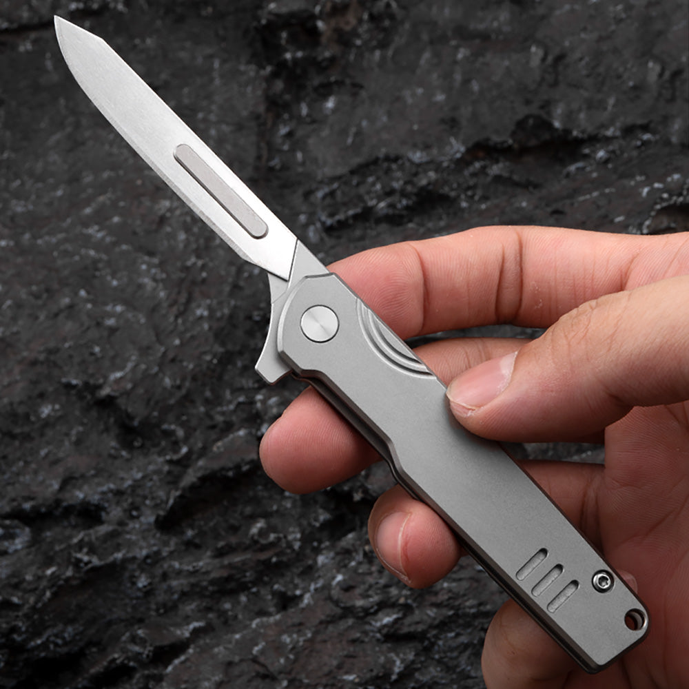 T013 Folding scalpel knife