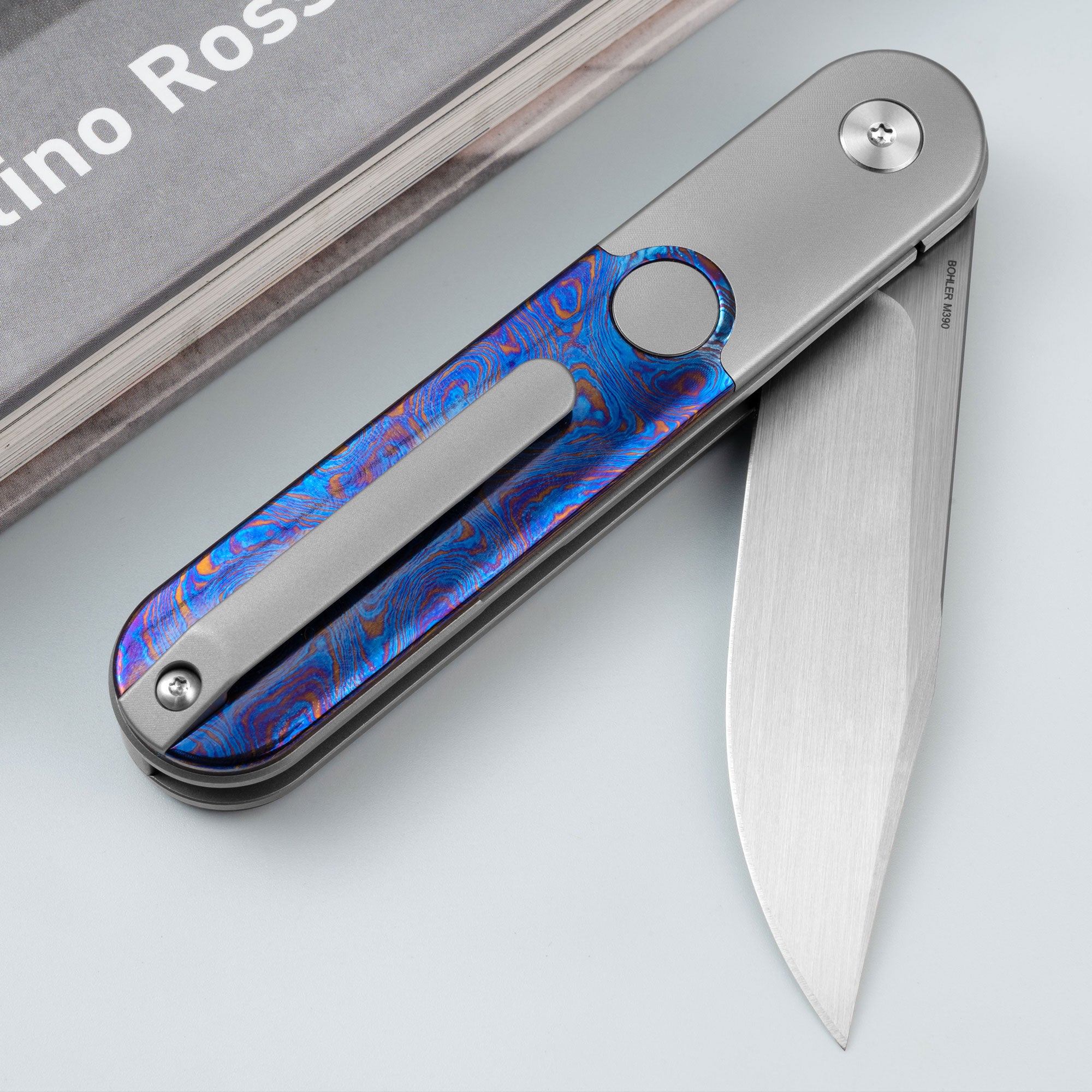 Rocket XL T081 (3.07''+M390+Timascus)- Horizontal Hand Satin