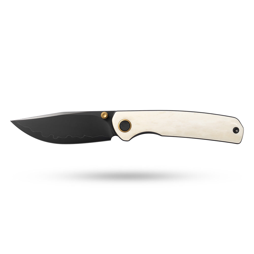Gecko M070 (3.07"+SLD Magic+DLC+Bone)-Liner Lock-thumb stud