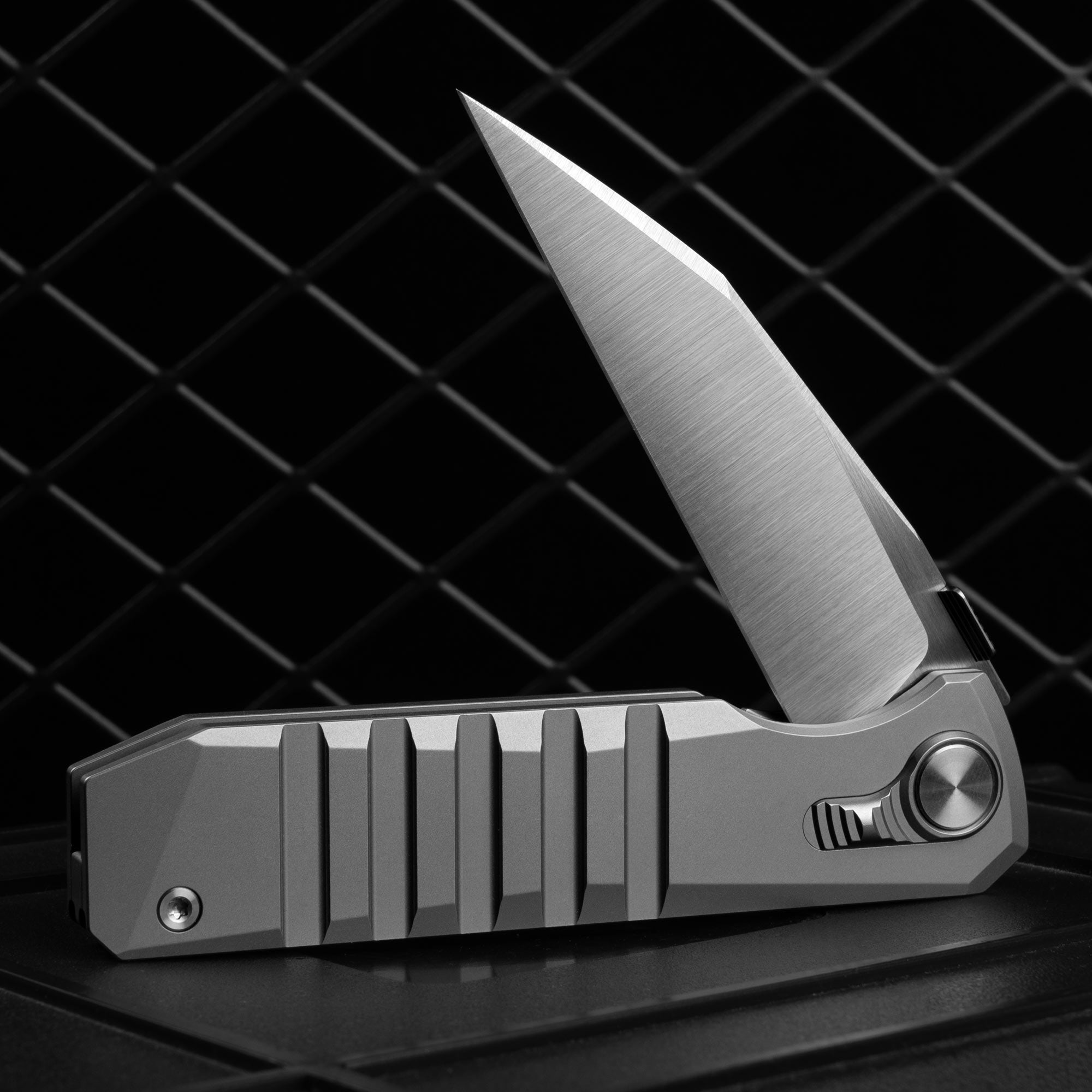 Hoopoe T082（3.42"+S45VN + Silver Titanium）- Vertical Hand Satin