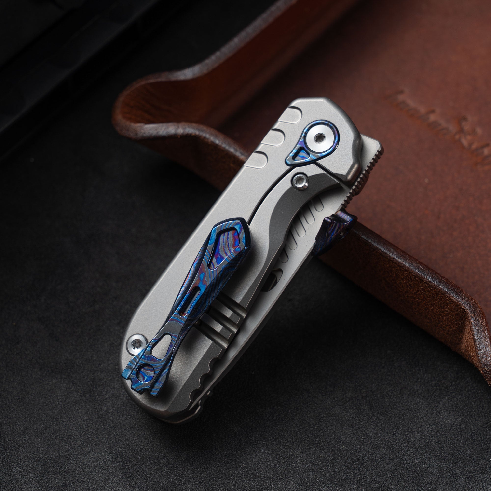 Serrated Shark™ Folding EDC Pry Bar