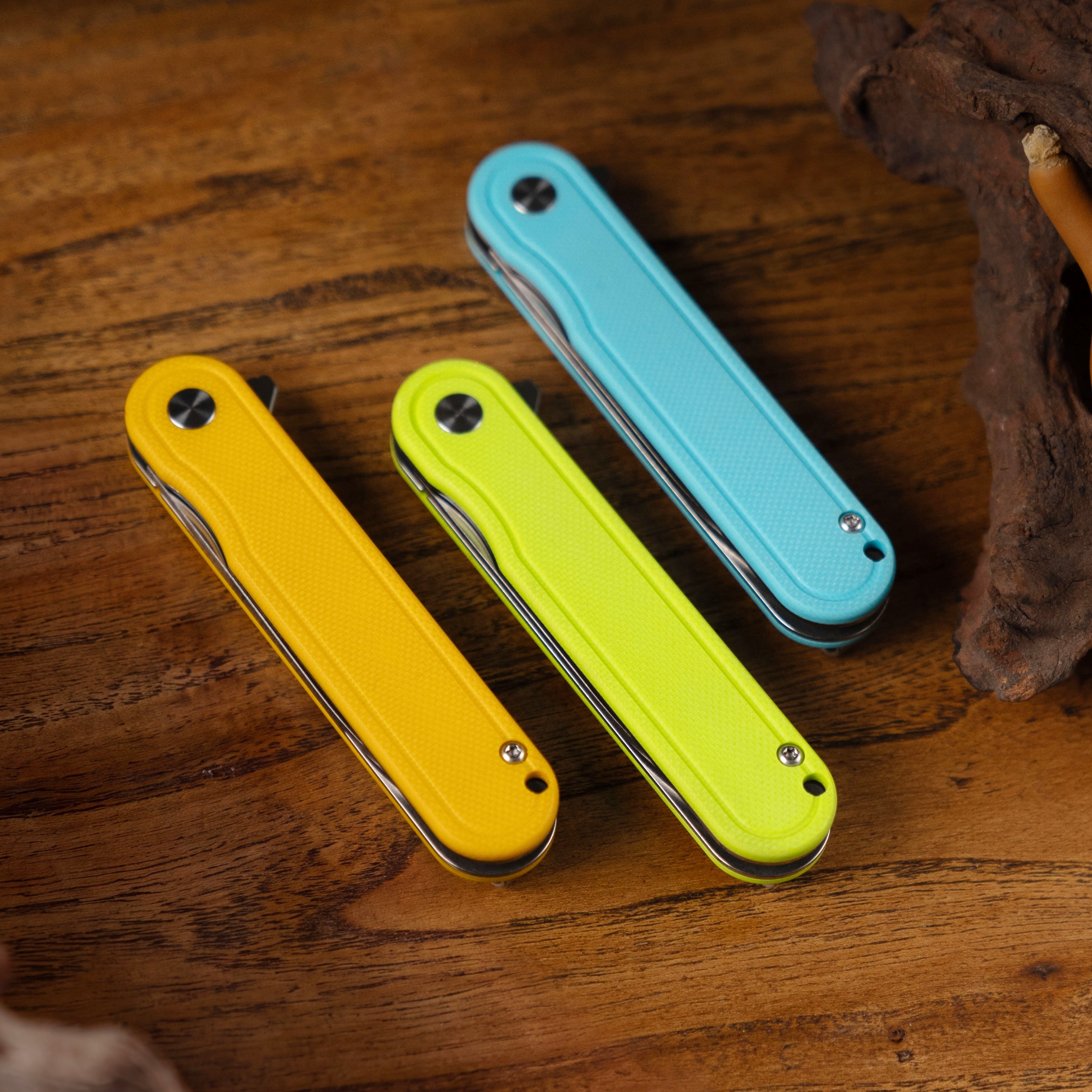 Rocket G040 (2.75''+D2+Neon Green G10)-Liner Lock-Flipper