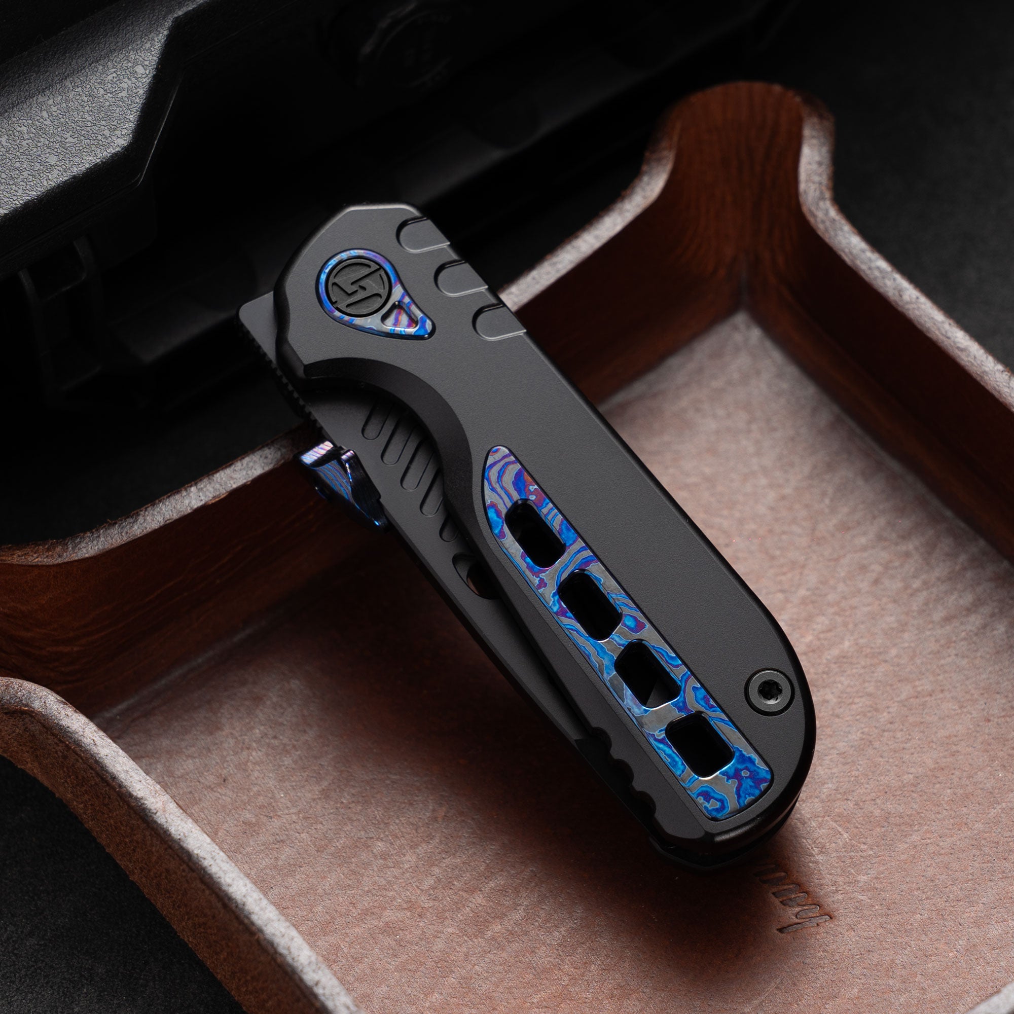 Serrated Shark™ Folding EDC Pry Bar