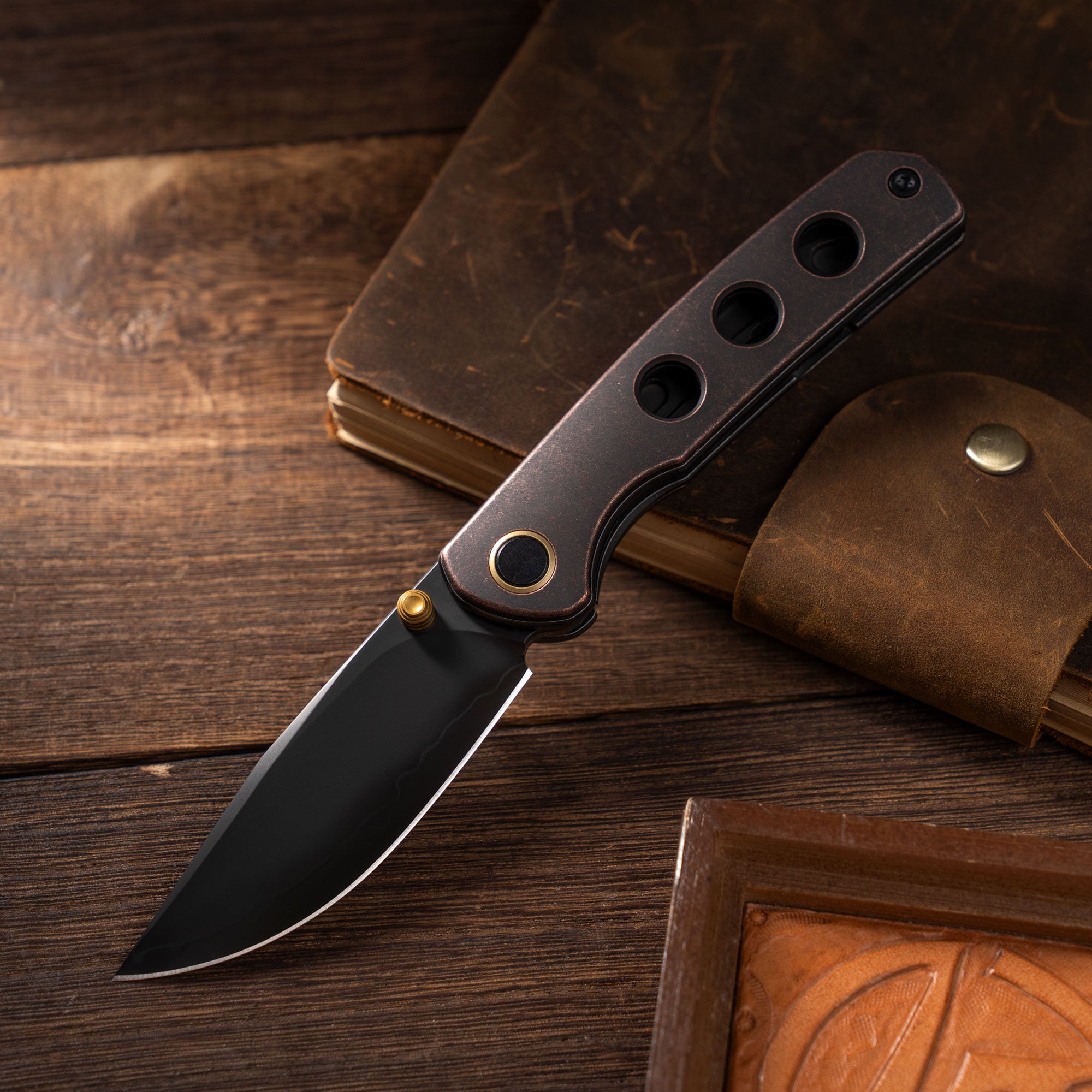 Gecko M070 (3.07"+SLD Magic+DLC+Copper)-Liner Lock-thumb stud