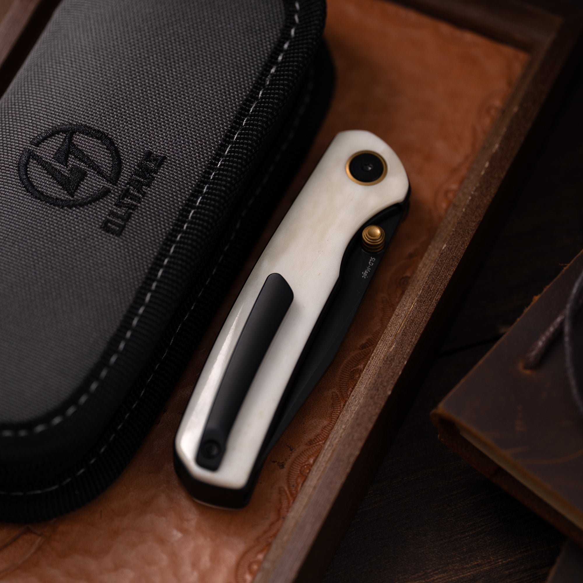 M070-SLD Folding Knife(3.07"+SLD Magic+Cow bone)-Liner Lock-thumb stud-OLITANS