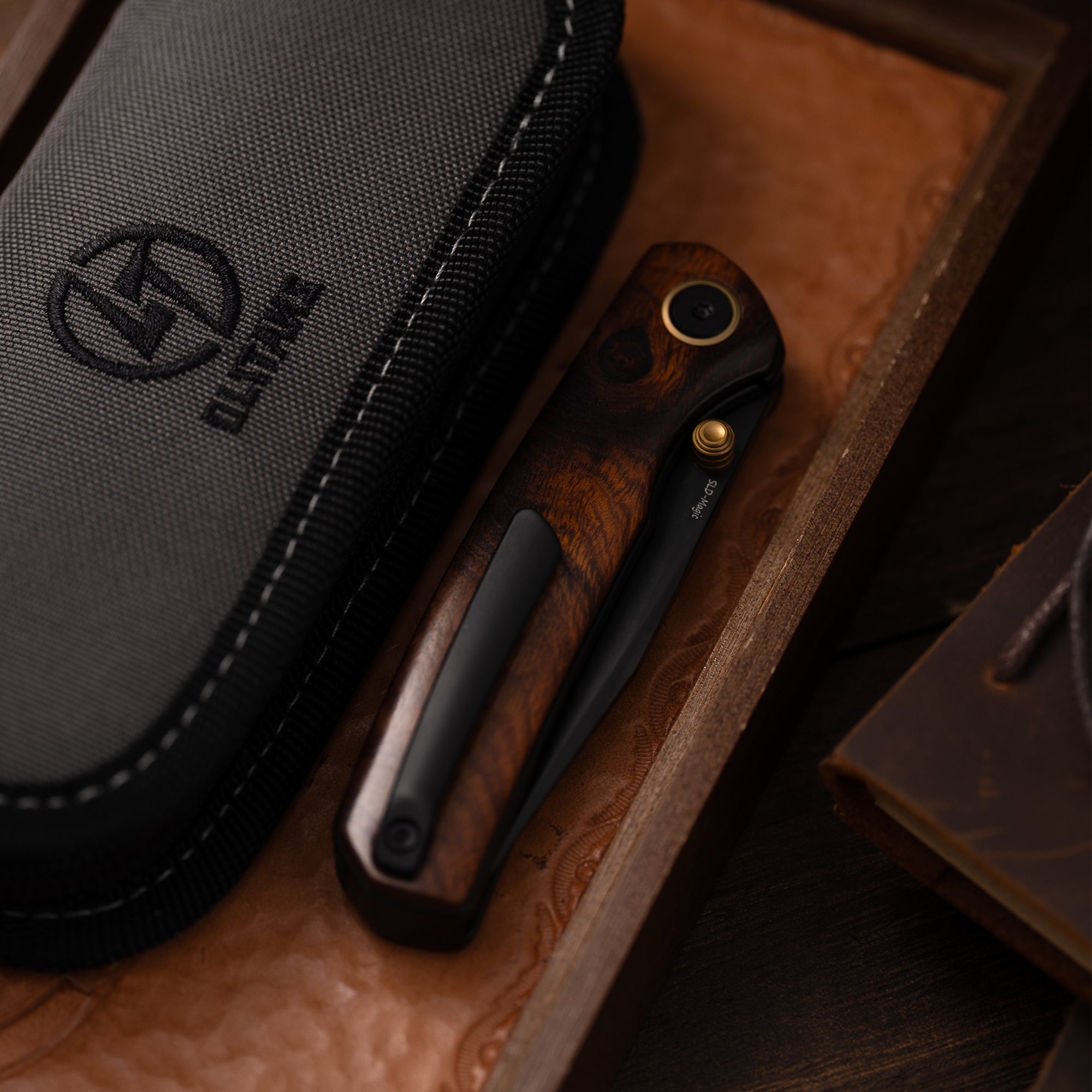 M070-SLD Folding Knife(3.07"+SLD Magic+Wood)-Liner Lock-thumb stud-OLITANS