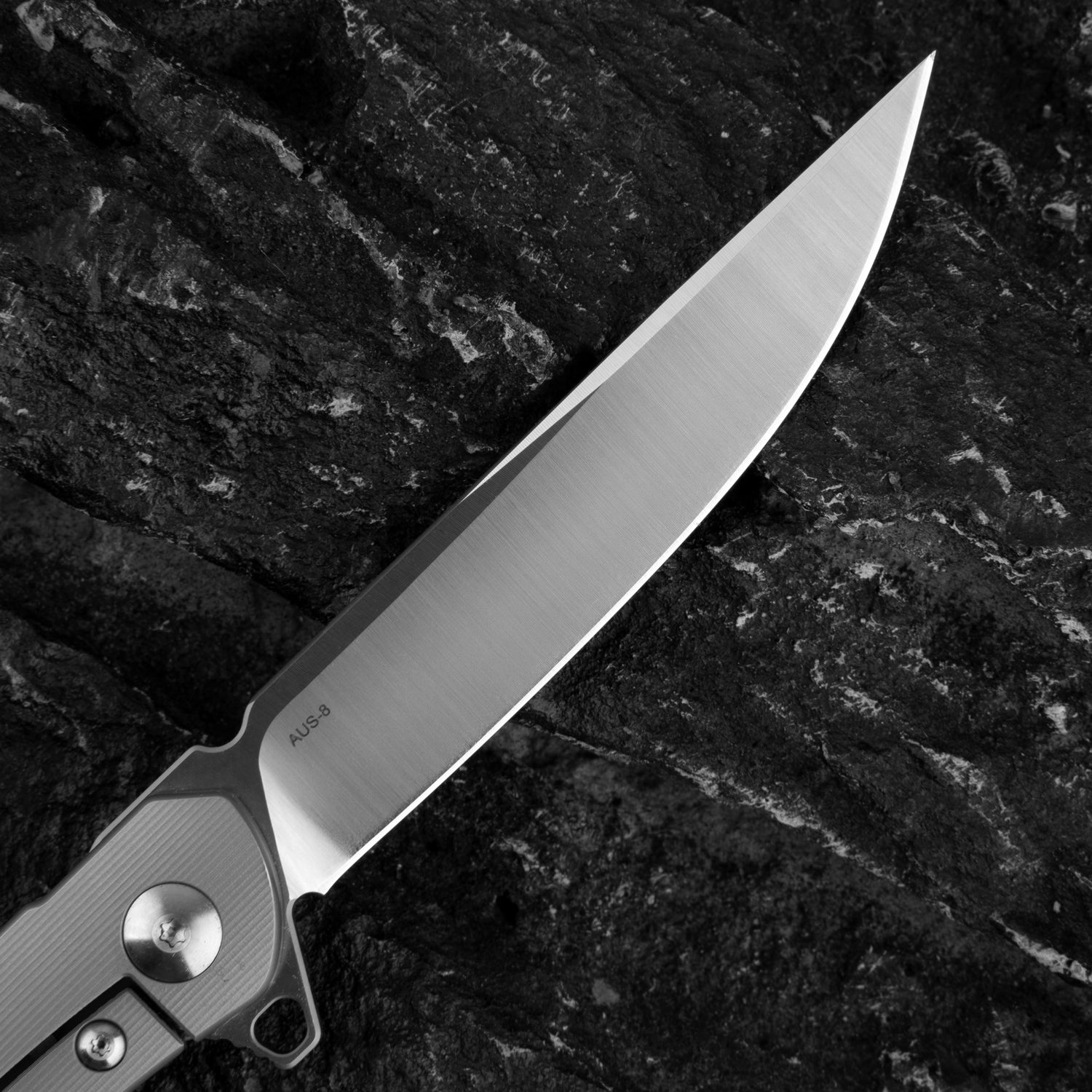 T051 Pocket Knife 3.35'' AUS-8 Blade + Titainium Handle - Frame Lock - Flipper