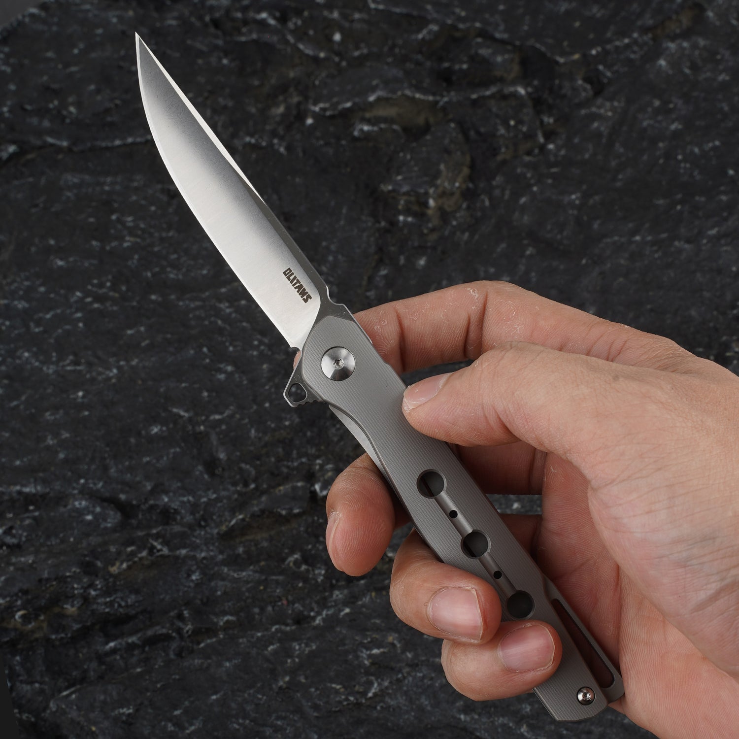 T051 Pocket Knife 3.35'' AUS-8 Blade + Titainium Handle - Frame Lock - Flipper
