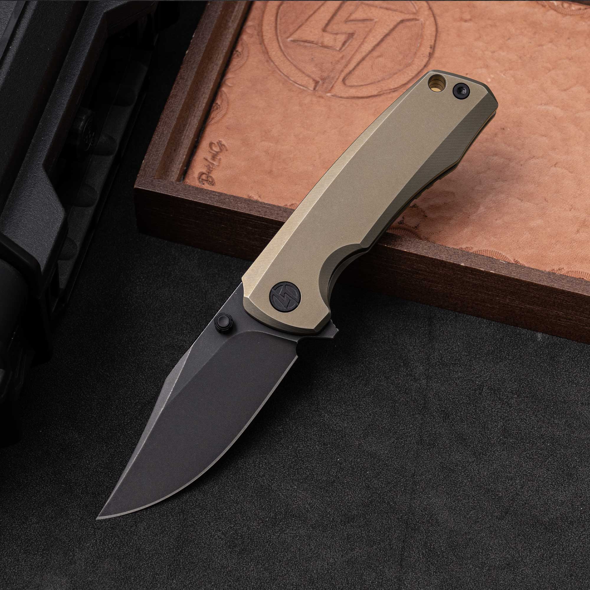 Ti-Bomber 2.0 T068 - Clip Point（2.95"+Bohler M390 +Titanium）
